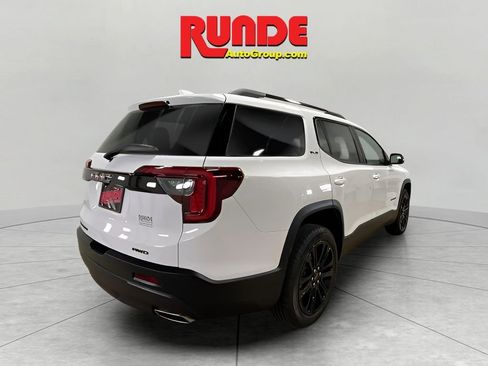 Used 2023 GMC Acadia SLE w/ Driver Convenience Package image 5