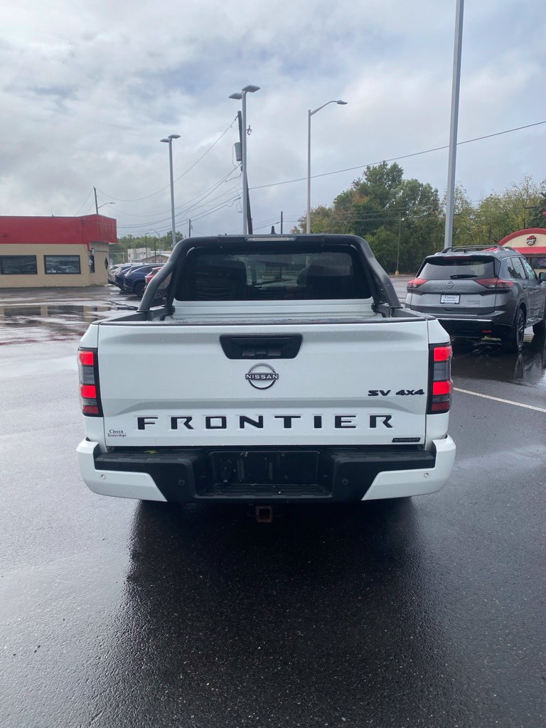 Used 2023 Nissan Frontier SV w/ Midnight Edition Package AWD/4WD image 6