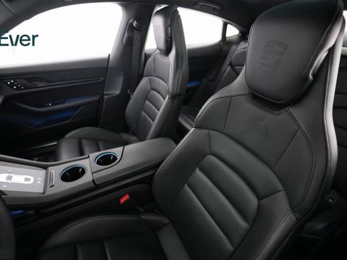 Used 2022 Porsche Taycan 4S image 7