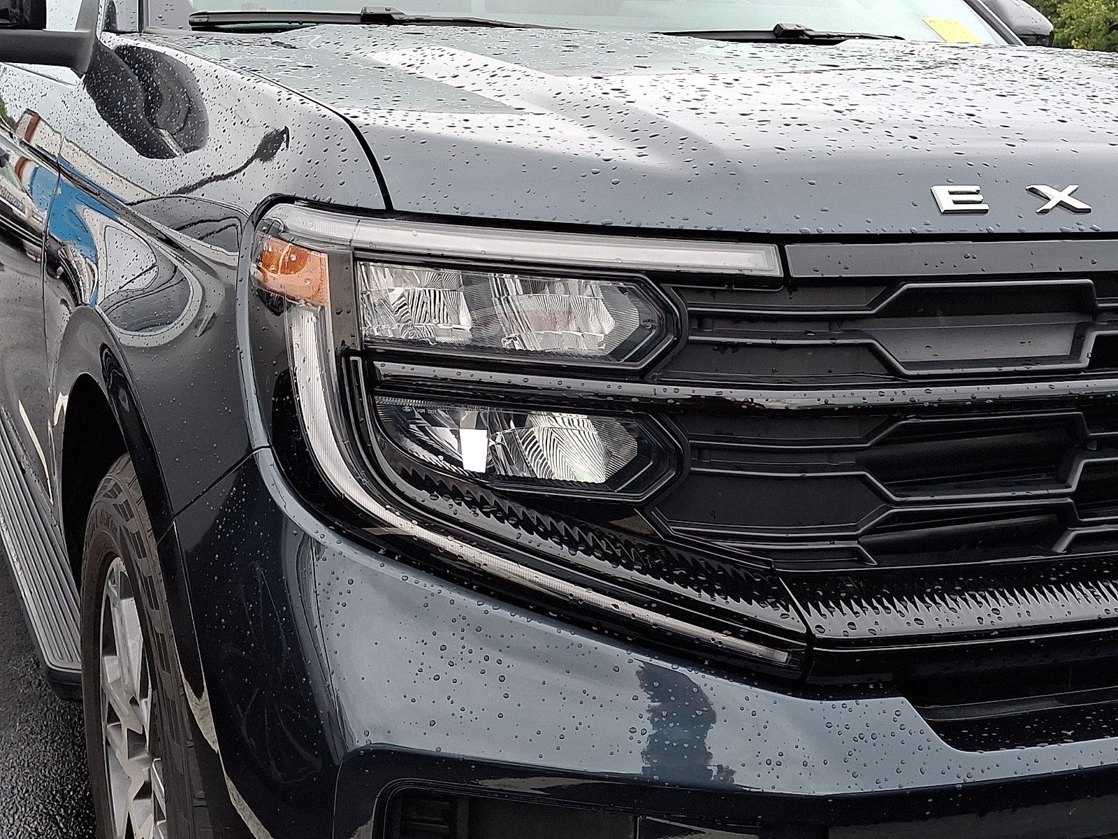 Certified 2025 Ford Expedition Active AWD/4WD image 2