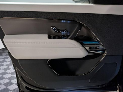 New 2026 Land Rover Range Rover Sport SE AWD/4WD image 11