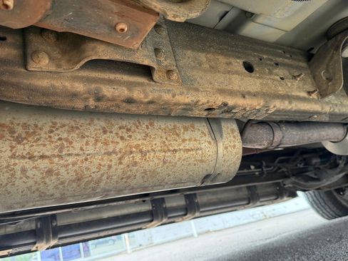 Used 2005 Ford Excursion XLT image 39