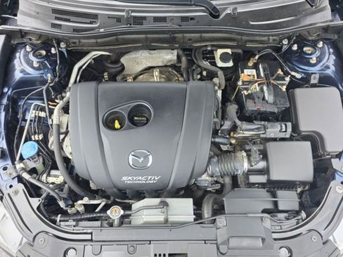 Used 2018 MAZDA MAZDA3 Touring FWD image 33