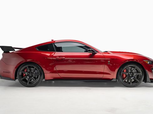 Used 2020 Ford Mustang Shelby GT500 w/ Carbon Fiber Track Pack RWD image 8