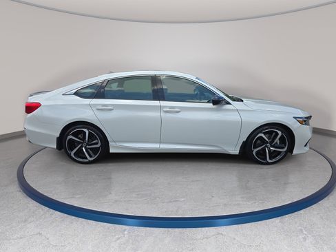 Certified 2022 Honda Accord Sport image 4