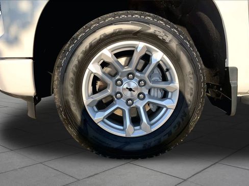 Used 2023 Chevrolet Silverado 1500 RST RWD image 11