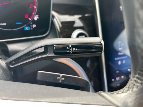 Used 2024 Mercedes-Benz GLC 300 4MATIC image 24