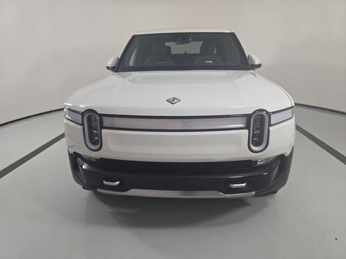 Used 2024 Rivian R1T Adventure AWD/4WD image 8