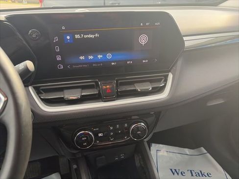 Used 2024 Chevrolet TrailBlazer LT w/ Convenience Package image 13