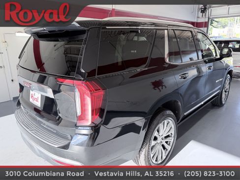 Used 2023 GMC Yukon Denali AWD/4WD image 4