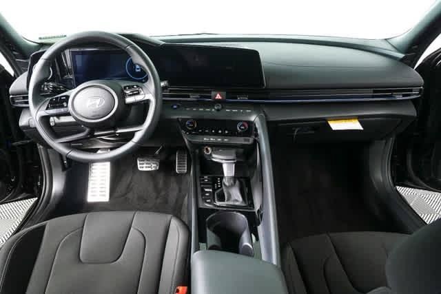 New 2026 Hyundai Elantra SEL FWD image 39