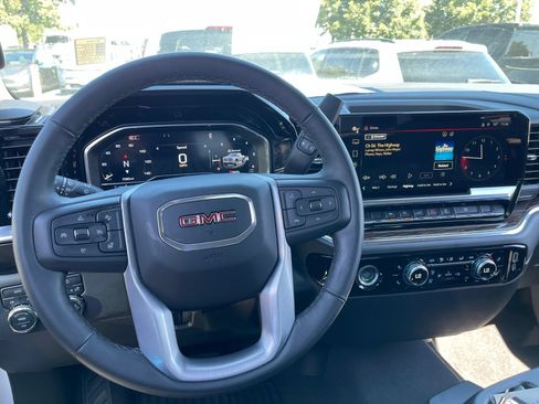 Used 2024 GMC Sierra 1500 SLE AWD/4WD image 7