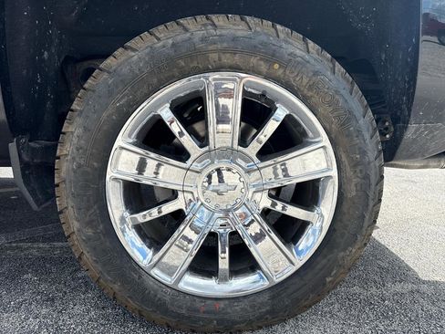 Used 2018 Chevrolet Silverado 1500 High Country AWD/4WD image 41