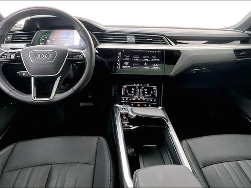 Used 2024 Audi Q8 e-tron Premium Plus w/ Premium Plus Package AWD/4WD image 20
