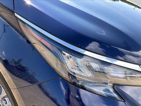 Used 2024 Toyota Sienna LE FWD image 28