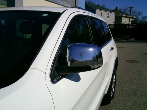 Used 2014 Jeep Grand Cherokee Limited w/ Luxury Group II image 21