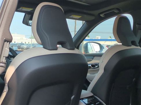 Used 2026 Volvo XC90 B5 Plus w/ Protection Package Premier image 16