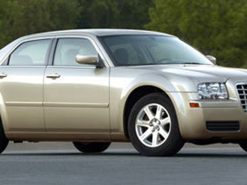 Used 2009 Chrysler 300 Touring image 1