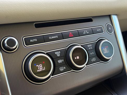 Used 2017 Land Rover Range Rover Sport HSE image 19