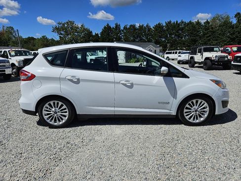 Used 2017 Ford C-MAX SE image 6