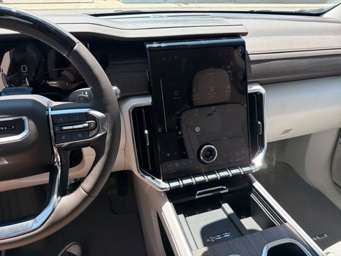 New 2026 GMC Acadia Denali AWD/4WD image 24