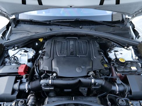 Used 2019 Jaguar F-PACE S image 51