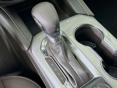 Used 2025 Chevrolet Blazer LT image 23