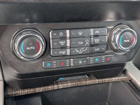 Certified 2021 Ford F250 Lariat w/ Chrome Package image 37