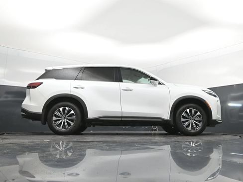 Used 2026 INFINITI QX60 Pure w/ Cargo Package FWD image 37