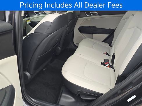 New 2026 Kia Sportage EX w/ EX Panorama Roof Package FWD image 10