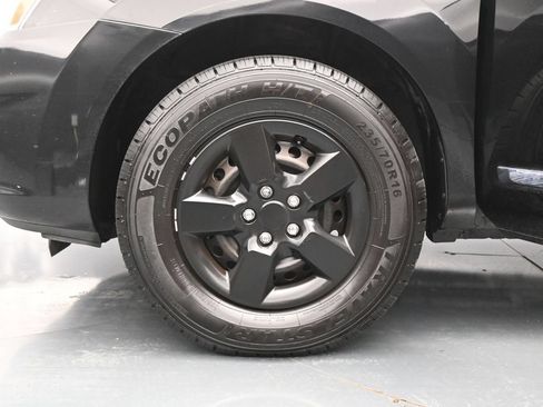 Used 2015 Nissan Rogue S w/ Convenience Package AWD/4WD image 25