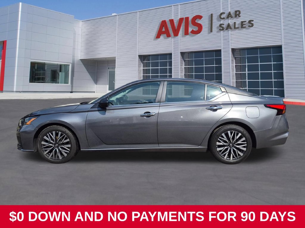 Used 2025 Nissan Altima 2.5 SV FWD image 10