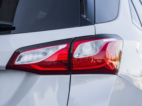 Used 2021 Chevrolet Equinox Premier image 8