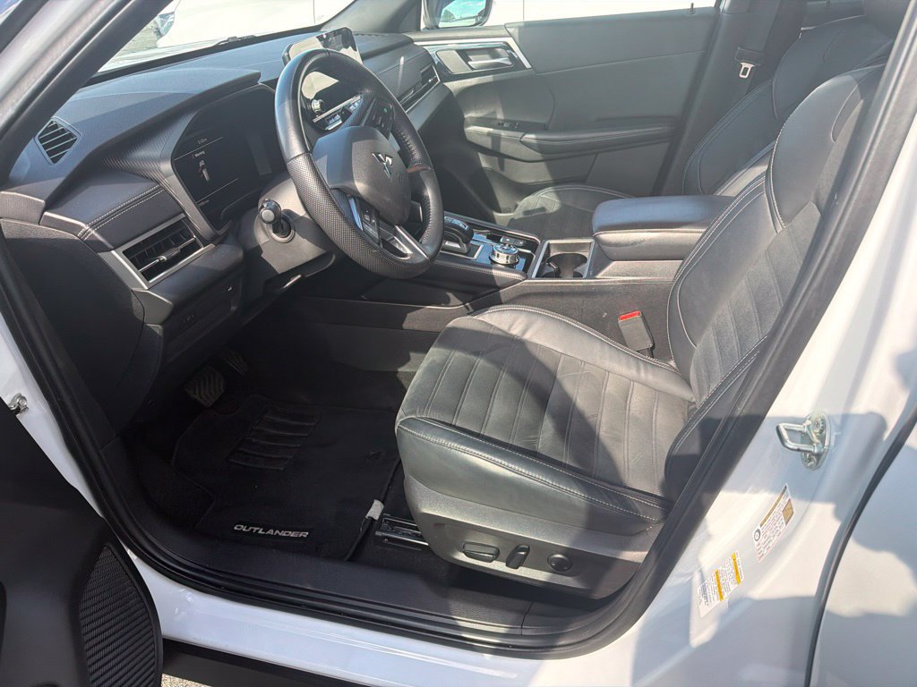 Used 2023 Mitsubishi Outlander SE Black Edition AWD/4WD image 13