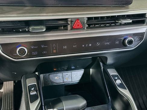 Used 2025 Kia Sorento X-Line EX image 23