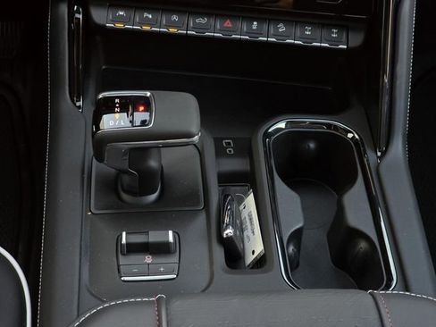 New 2026 GMC Sierra 1500 AT4X image 18