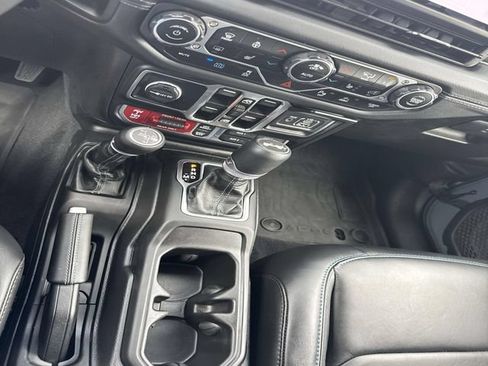 Used 2024 Jeep Wrangler Unlimited Rubicon 4xe AWD/4WD image 23