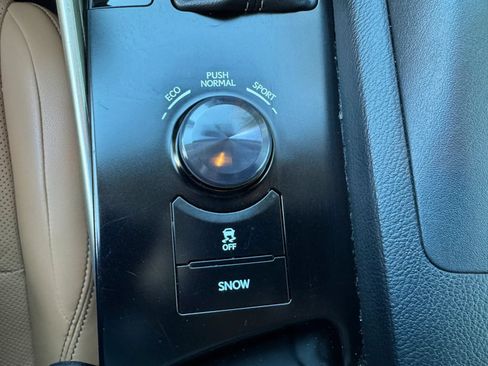 Used 2014 Lexus IS 350 w/ Navigation Package RWD image 25