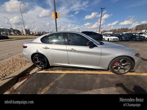 Used 2019 Alfa Romeo Giulia Ti image 3