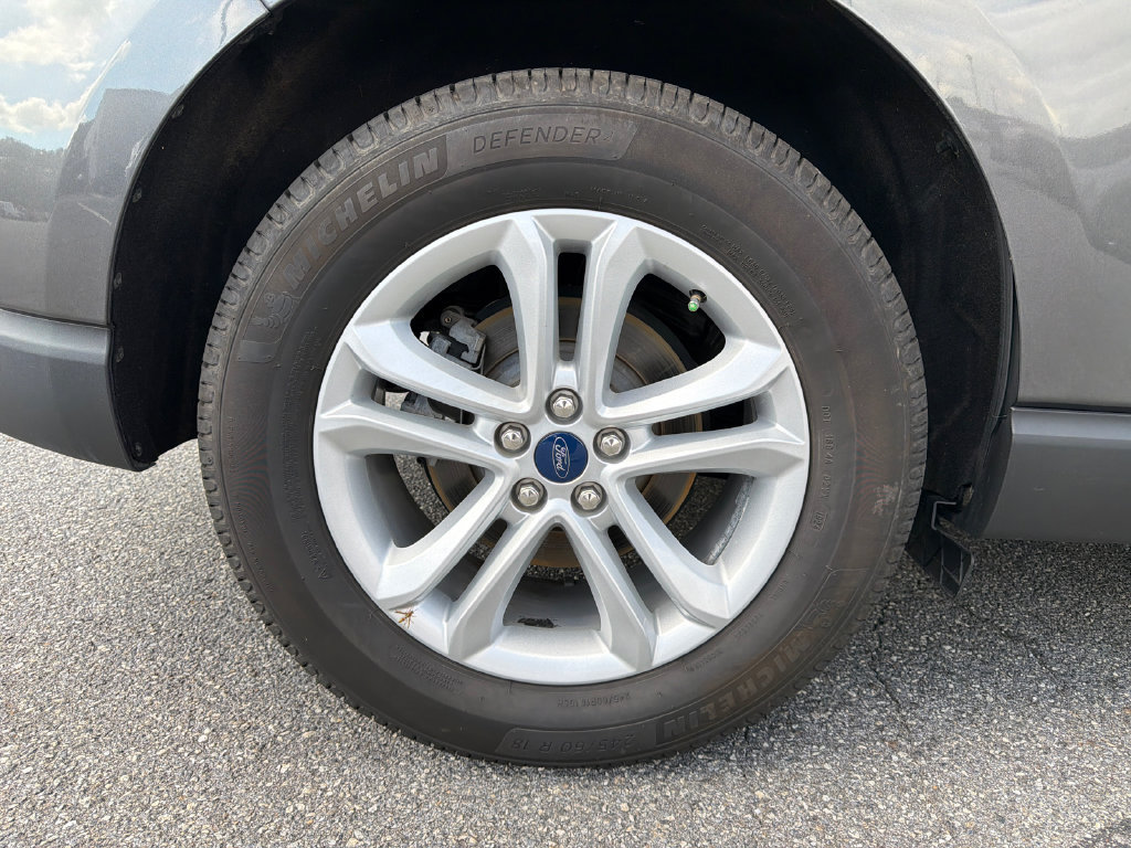 Used 2020 Ford Edge SEL w/ Convenience Package FWD image 17