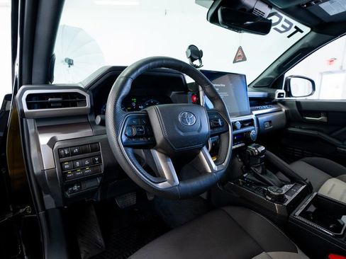 Used 2024 Toyota Tacoma TRD Off-Road image 36