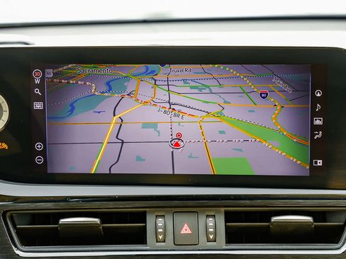 Certified 2022 Lexus ES 300h Luxury image 12