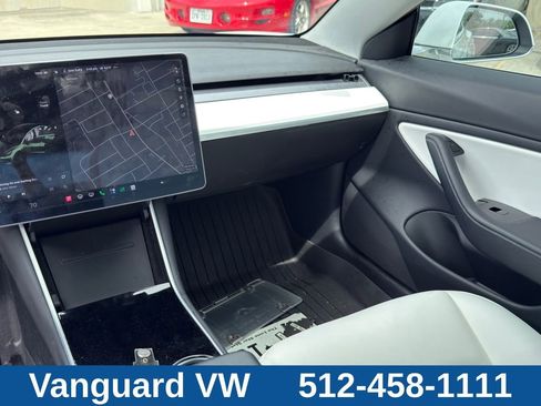 Used 2020 Tesla Model 3 Standard Range Plus RWD image 25