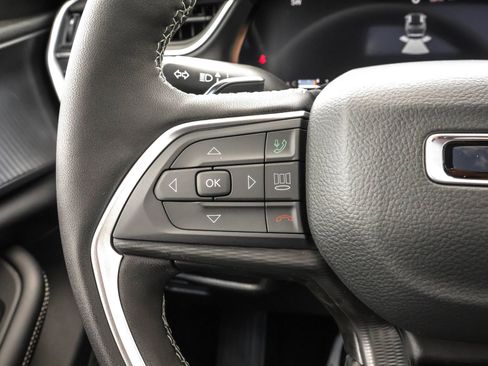 New 2025 Jeep Grand Cherokee Laredo X w/ Luxury Tech Group I image 24