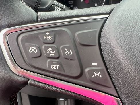 Used 2024 Chevrolet Equinox LT FWD image 6
