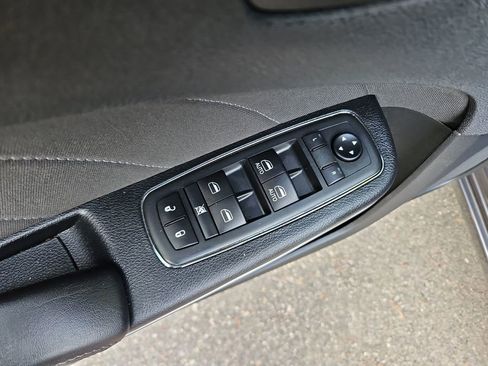 Used 2020 Dodge Charger SXT RWD image 23