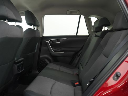 Used 2025 Toyota RAV4 XLE image 18