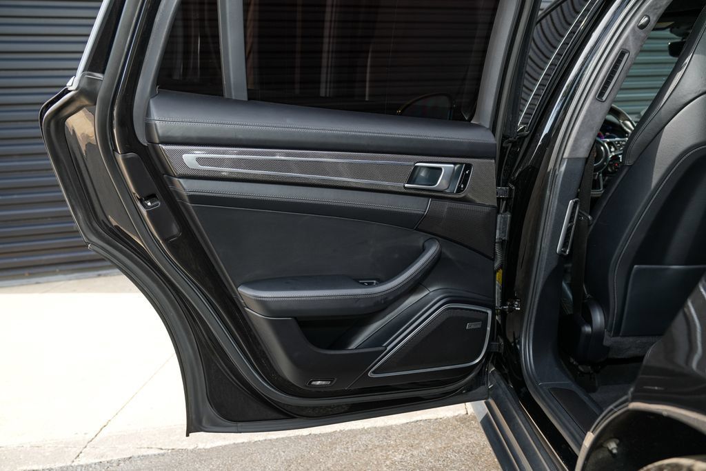 Certified 2018 Porsche Panamera Turbo AWD/4WD image 30