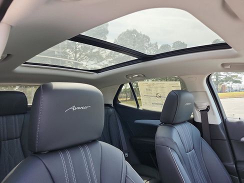 New 2026 Buick Envision Avenir AWD/4WD image 11