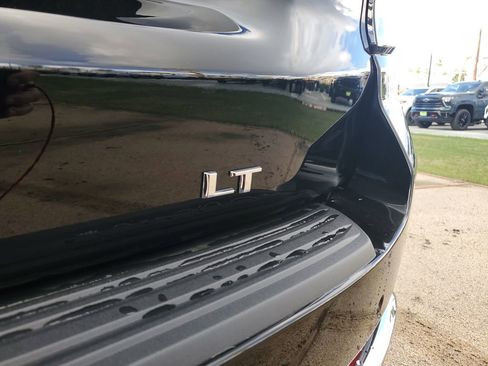 New 2026 Chevrolet Suburban LT w/ Comfort Package image 7